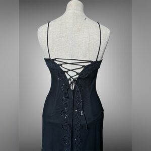 90s Can Can by Niki Livas Elegant Black Lace-Up Dress